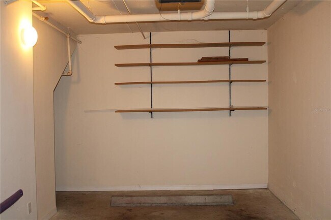 Building Photo - 5711 Bentgrass Dr