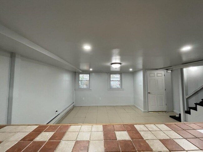 Building Photo - 38 Jewett Ave