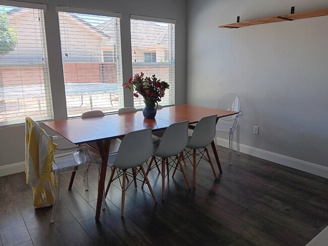 Building Photo - Beautiful single family home in Little Valley - PET FRIENDLY