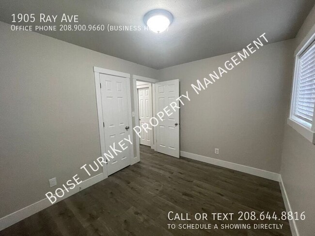 Building Photo - 1905 Ray Ave