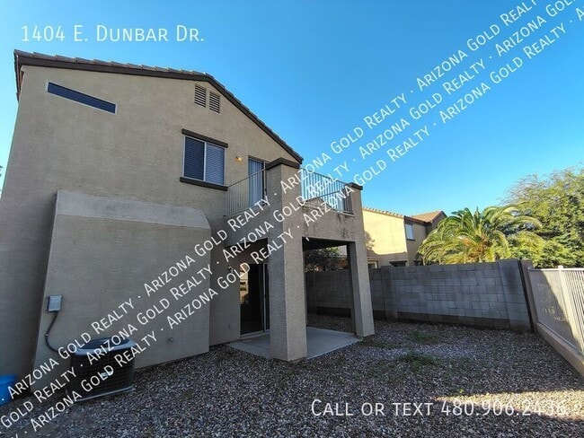 Building Photo - 1404 E Dunbar Dr