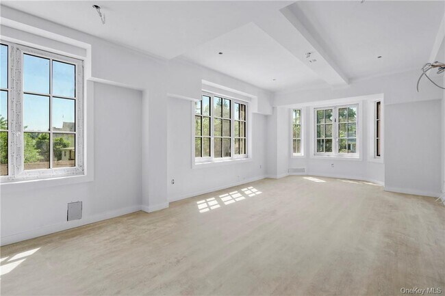Building Photo - 139 Fifth Ave