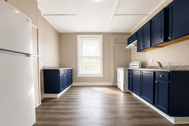 Building Photo - Charming Baltimore Rowhome with Hardwood Floors & Bonus Basement Space