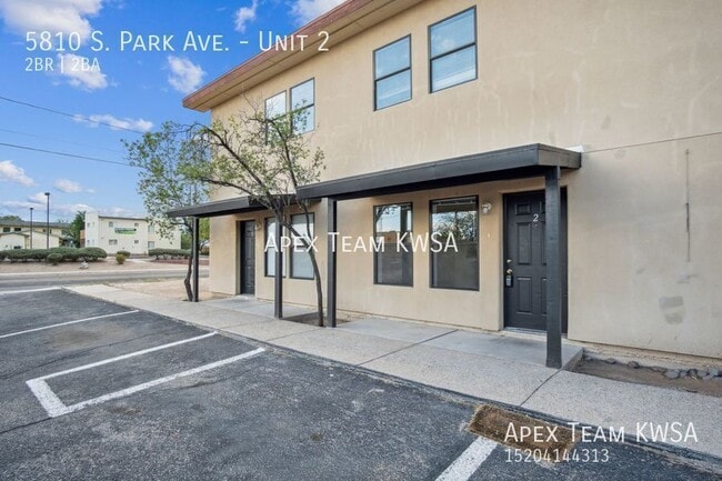 Building Photo - 5810 S Park Ave