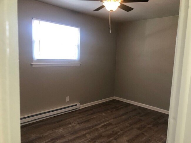 Building Photo - 1014 Woronoca Ave