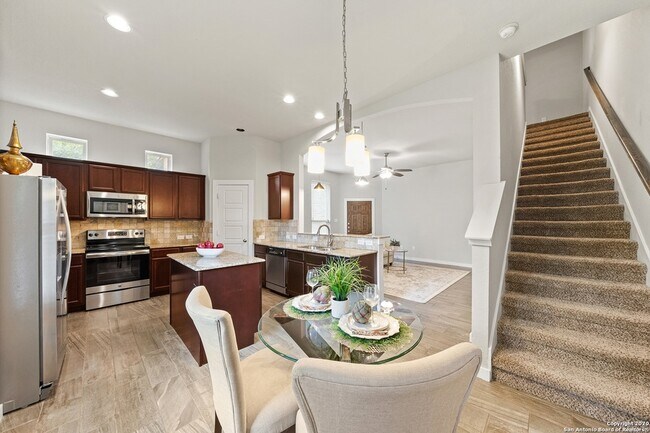 Building Photo - 7106 Faith Wy