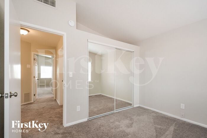 Building Photo - 9556 N Albatross Dr