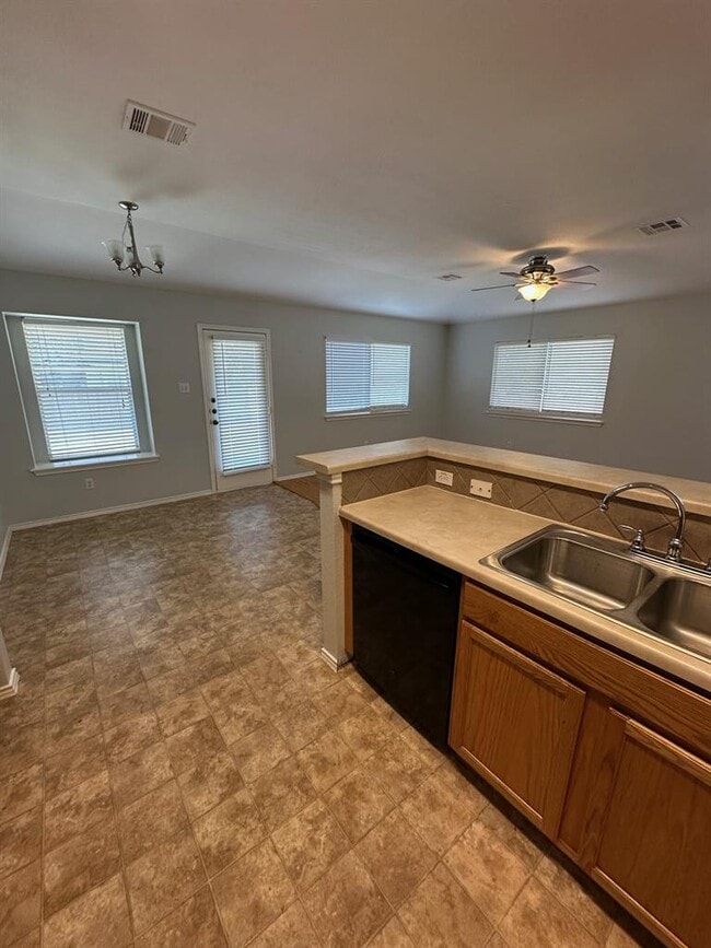 Building Photo - 3776 Castle Rock Dr