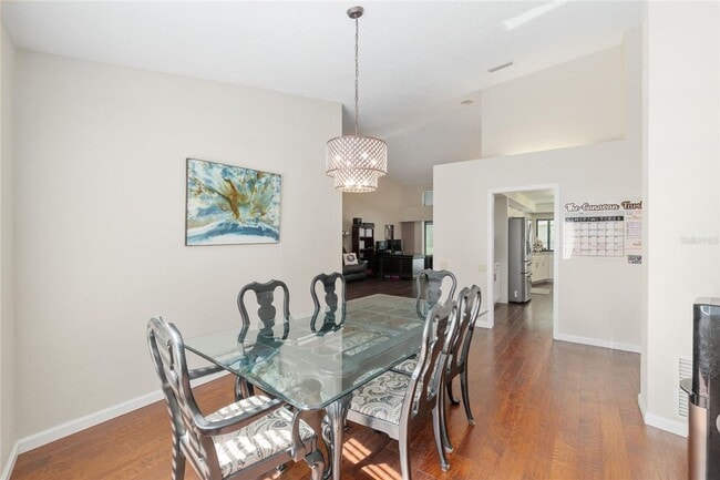 Building Photo - Beautiful Home in Landmark Woods