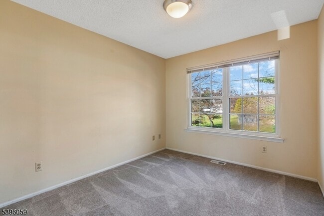 Building Photo - 604 Brokaw Ct