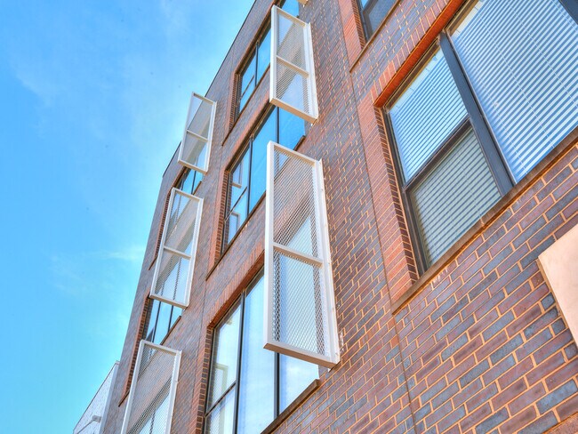 Building Photo - 444 N Central Ave