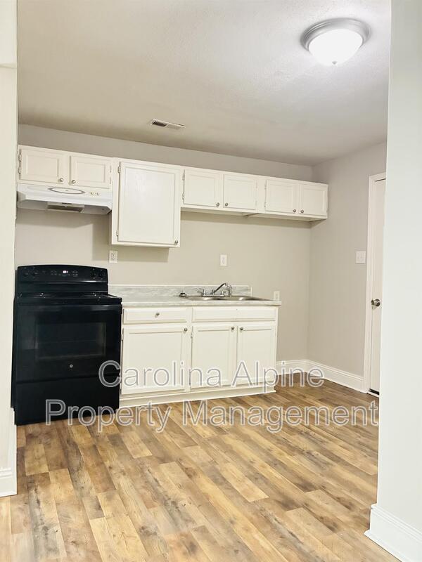 Building Photo - 113 Bingo Ln