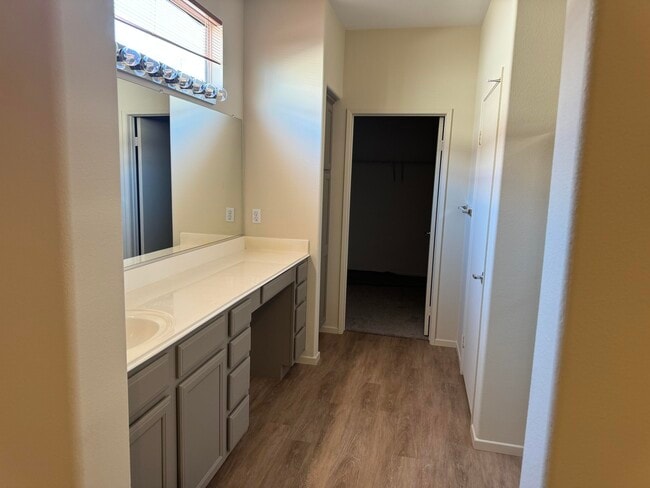 Building Photo - 78305 Estancia Dr