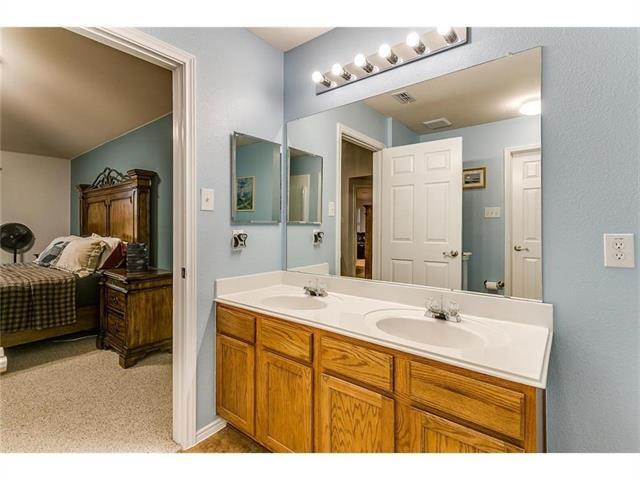 Building Photo - 2821 Briargrove Ln