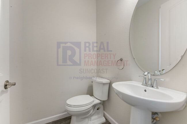 Building Photo - 3689 Divot Ln