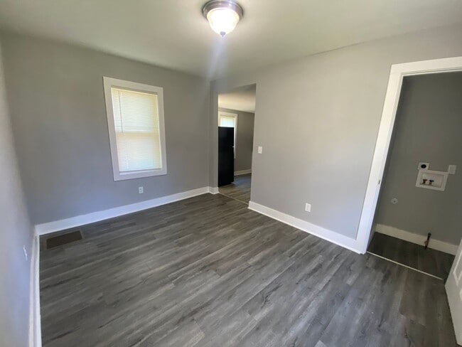 Building Photo - Coming Soon! Rock Island 1 Bedroom House