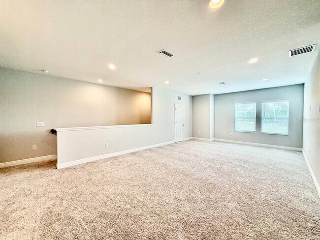 Building Photo - 35609 Stableton Ln