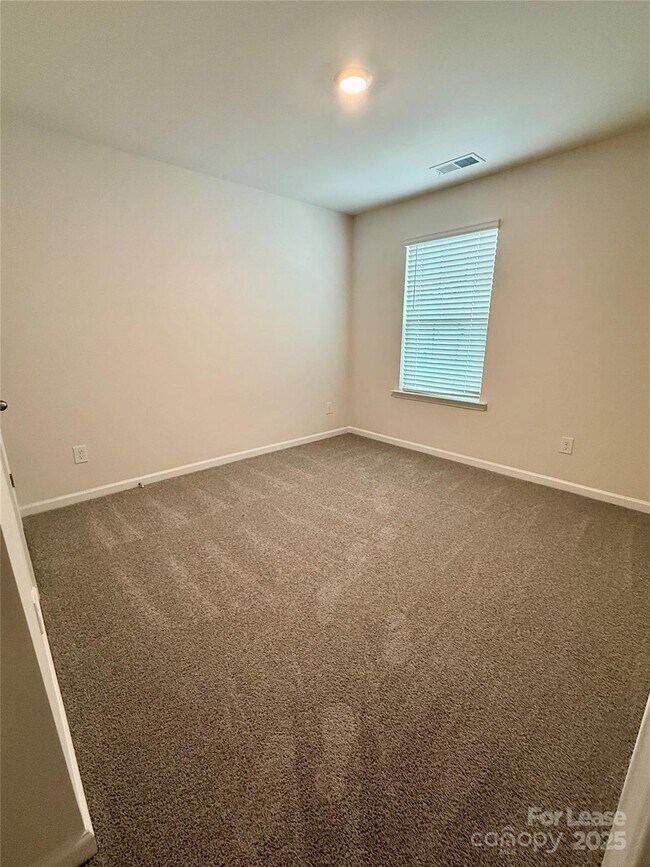 Building Photo - 5141 Hyrule Dr