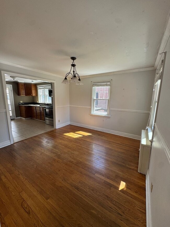Building Photo - Adorable Single Family Home In Southeast P...