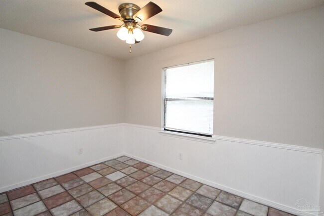 Building Photo - 5250 Powrie Dr