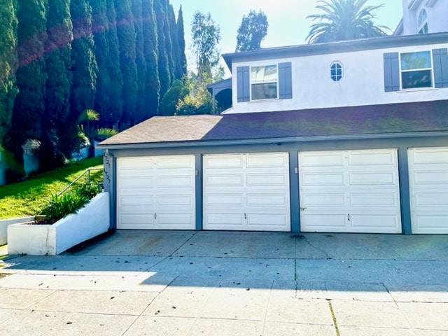 1-car pvt garage and space in front - 1725 1/2 Malcolm Ave
