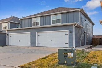 Building Photo - 308 Marsh Ln