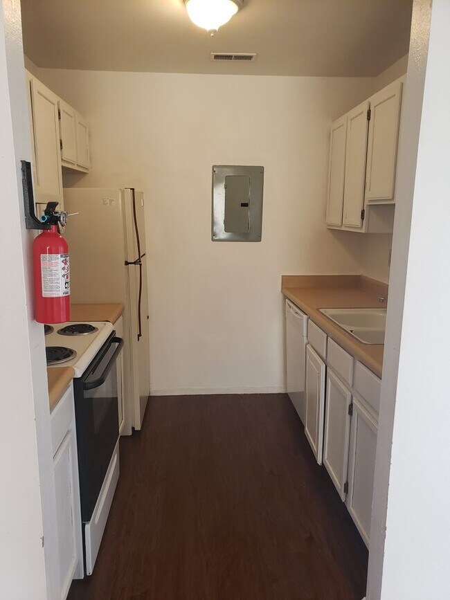 Building Photo - 6729 Pahokee Ct