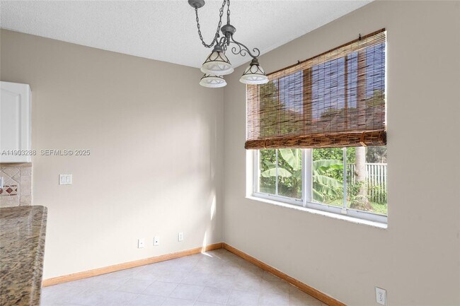 Building Photo - 4490 Foxtail Ln