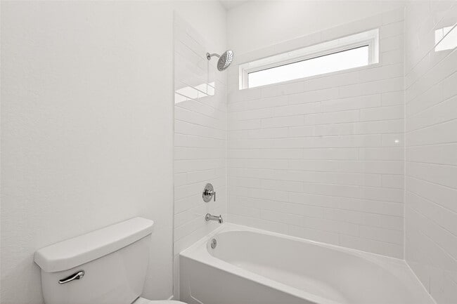 Building Photo - 2826 Gdn Mdw St