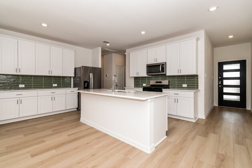 Building Photo - 837 Wisteria Ln