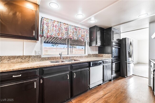 Building Photo - 4790 Fuentes Way