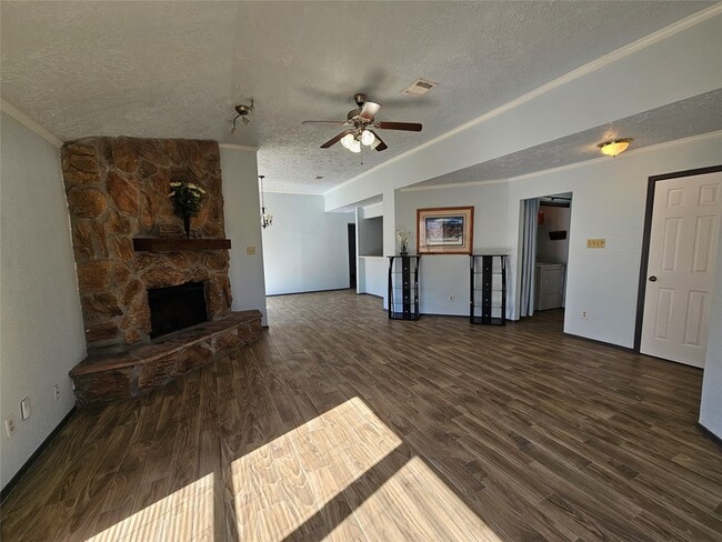 Building Photo - 8319 Wind Veil Dr