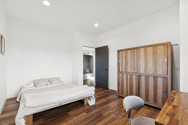 Building Photo - Whitefish Home in The Lakes