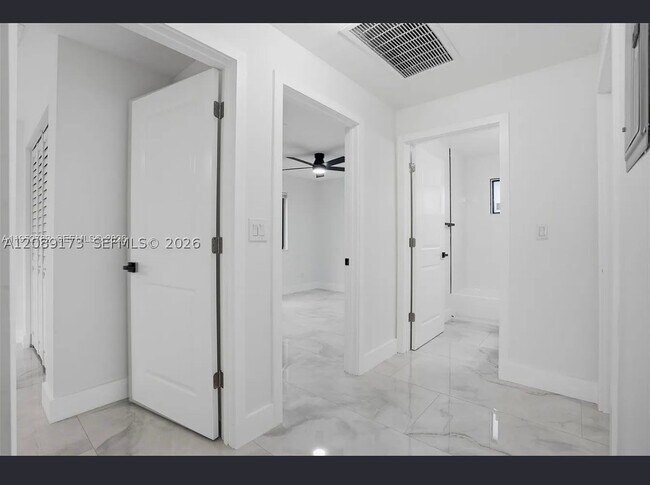 Building Photo - 1411 NW 40th St