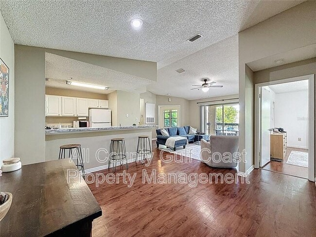 Building Photo - 4057 Crockers Lake Blvd