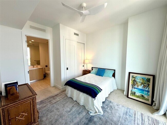 Building Photo - 301 Quay Cmn