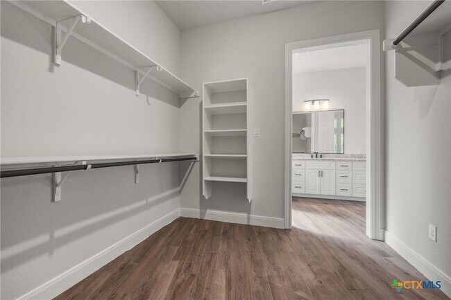 Building Photo - 118 Cap Rock Dr