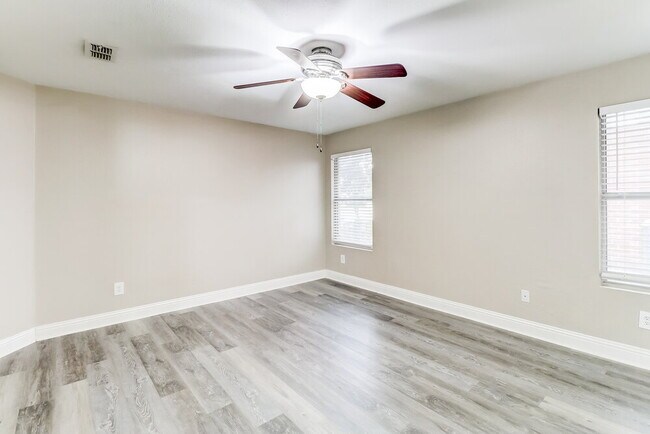 Building Photo - 1477 Hickory Creek Ln