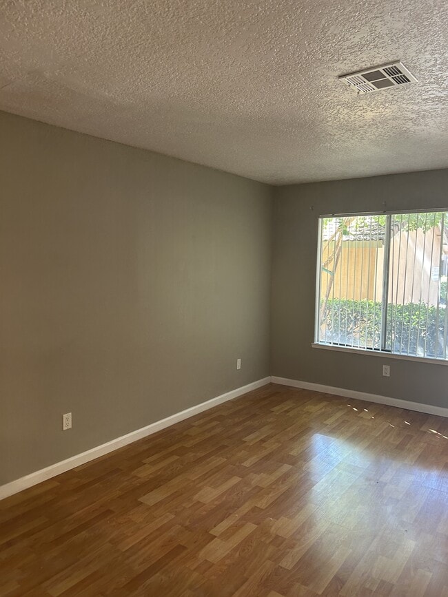 Building Photo - 4063 Elmo Loop