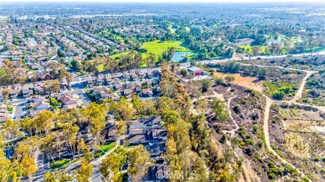 Building Photo - 2422 Coventry Cir