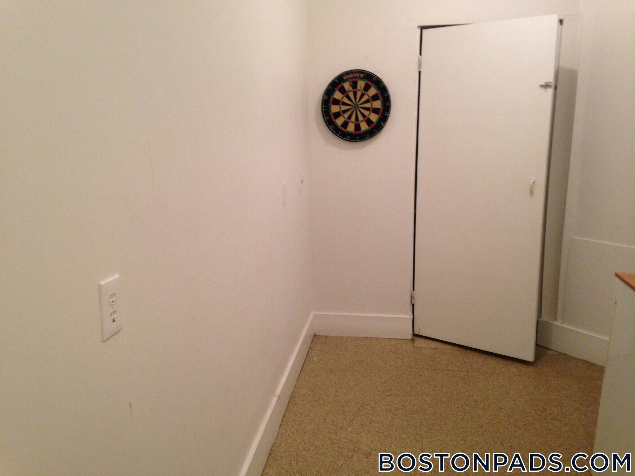 Building Photo - 35 Brookline St