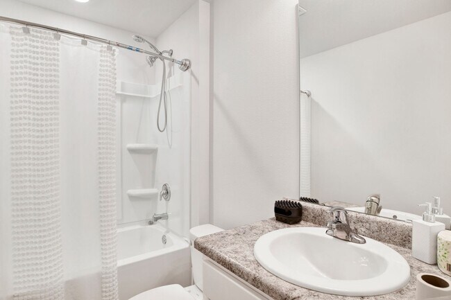 Building Photo - Beautiful 2023 Build Home, available now f...