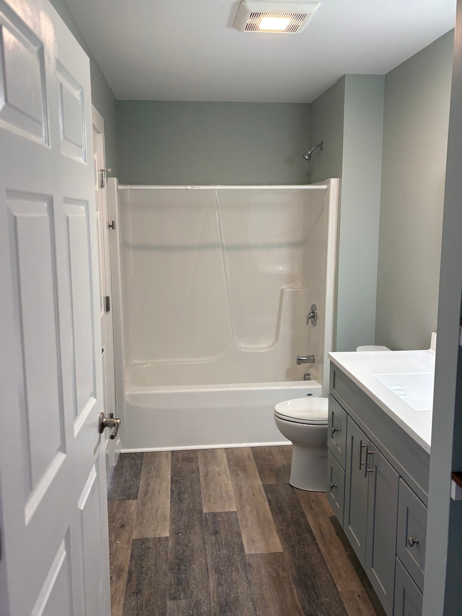 Building Photo - 867 Upper Pleasant Valley Rd