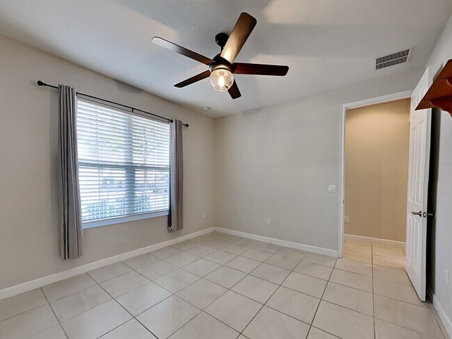 Building Photo - 895 Brutus Terrace