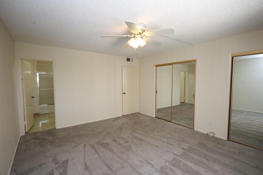 Building Photo - 420 S Madison Ave