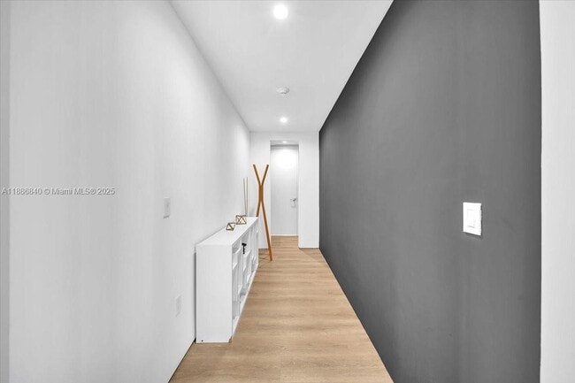 Building Photo - 1300 Monad Ter