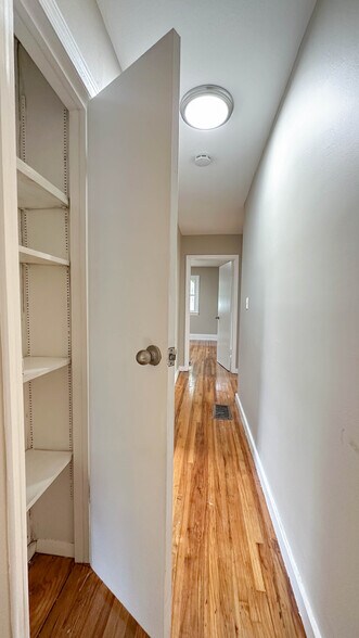 Building Photo - 134 Phillips Ave