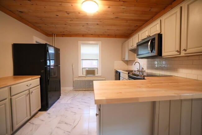 Building Photo - Spacious 2BR Apartment  in Lewiston