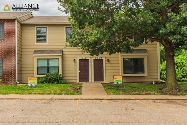 Building Photo - Recently Updated!