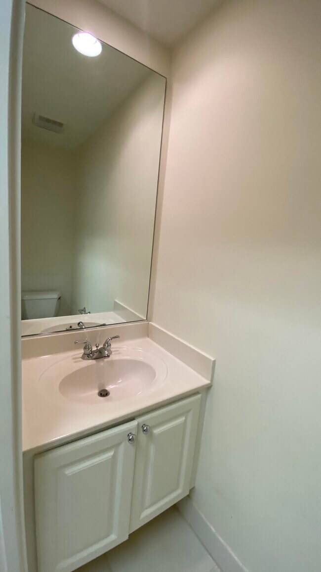 Building Photo - 3200 W Community Dr